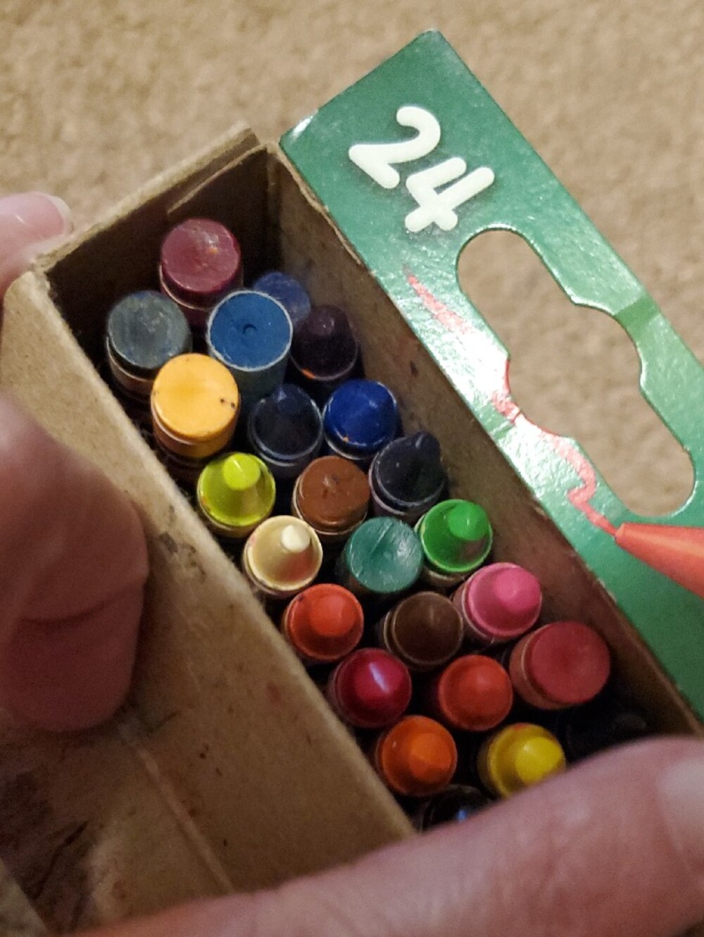 Crayons pack - Picture 9 of 10
